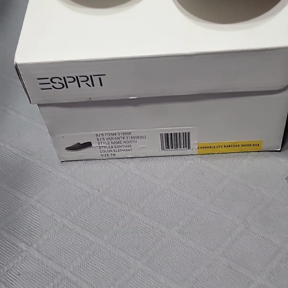 NIB Esprit North Beige Slip-On Sneakers Size 7 Women - Picture 3 of 4